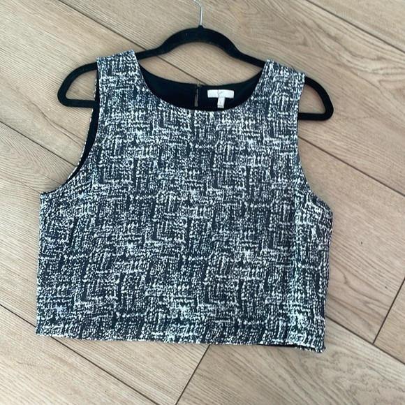 Joie Tops - Joie Sleeveless Tank cropped Blouse black and white